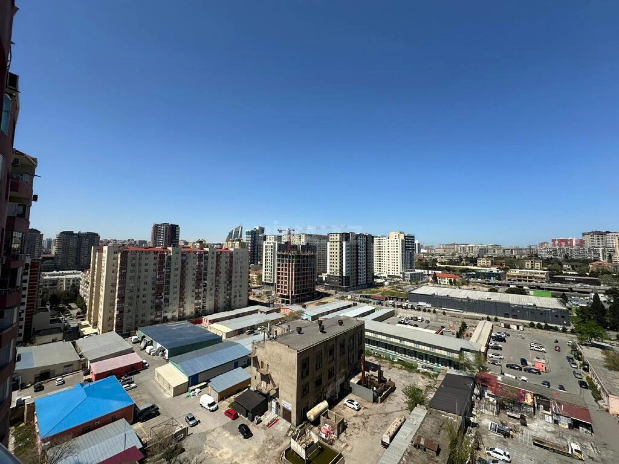 Satılır 2 otaqlı mənzil 85 m²