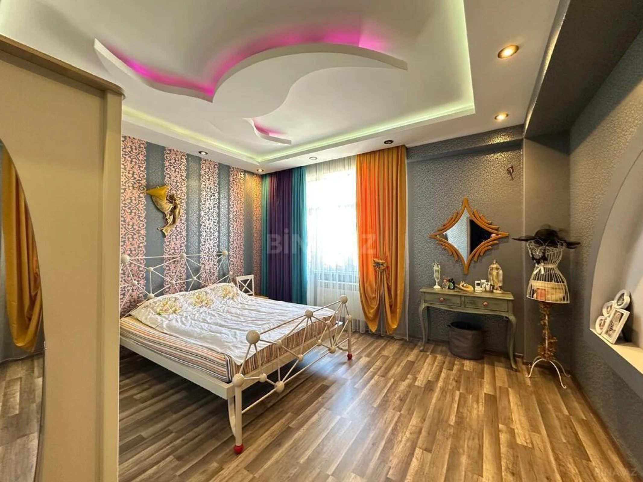 Satılır 2 otaqlı mənzil 85 m²