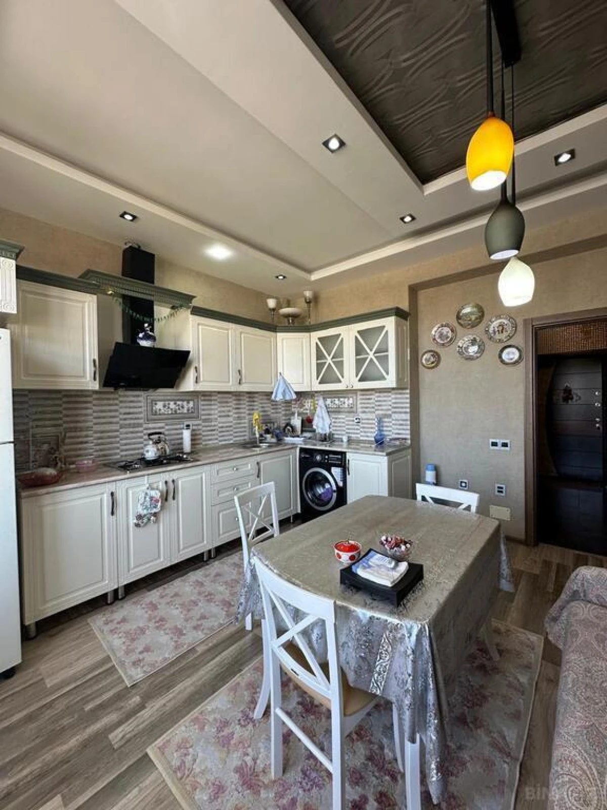 Satılır 2 otaqlı mənzil 85 m²