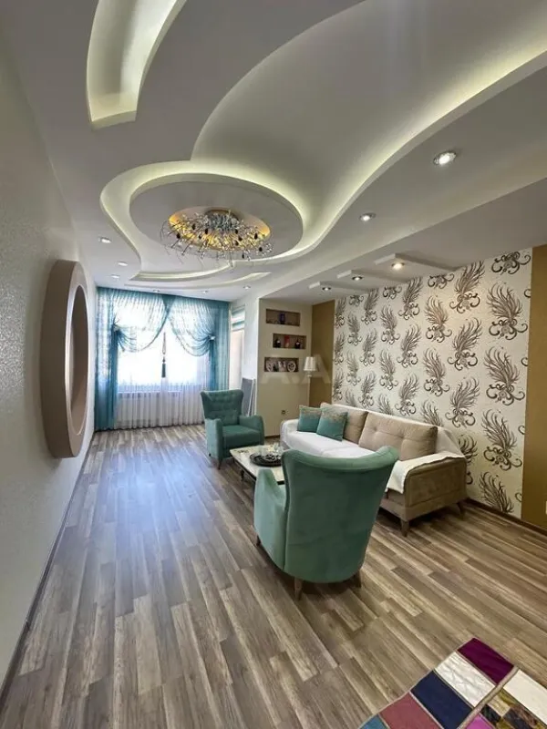 Satılır 2 otaqlı mənzil 85 m²