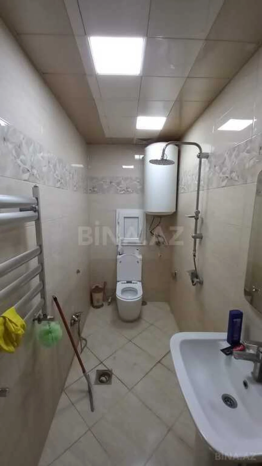 Satılır 4 otaqlı mənzil 210 m²