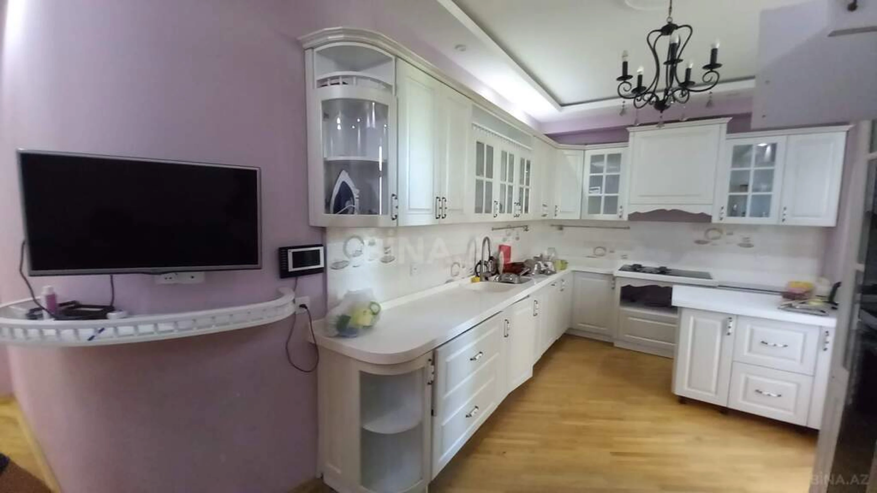 Satılır 4 otaqlı mənzil 210 m²