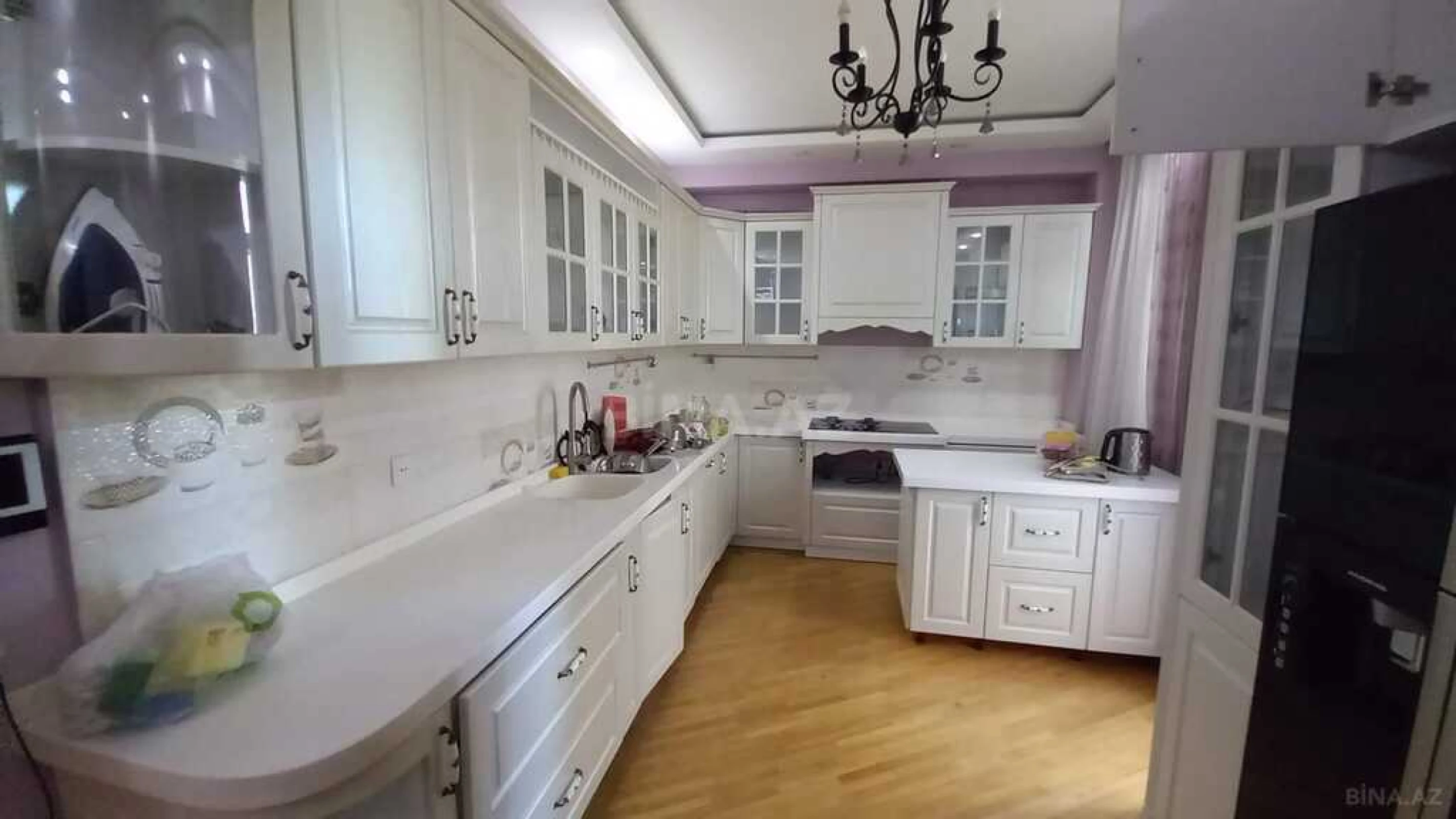 Satılır 4 otaqlı mənzil 210 m²