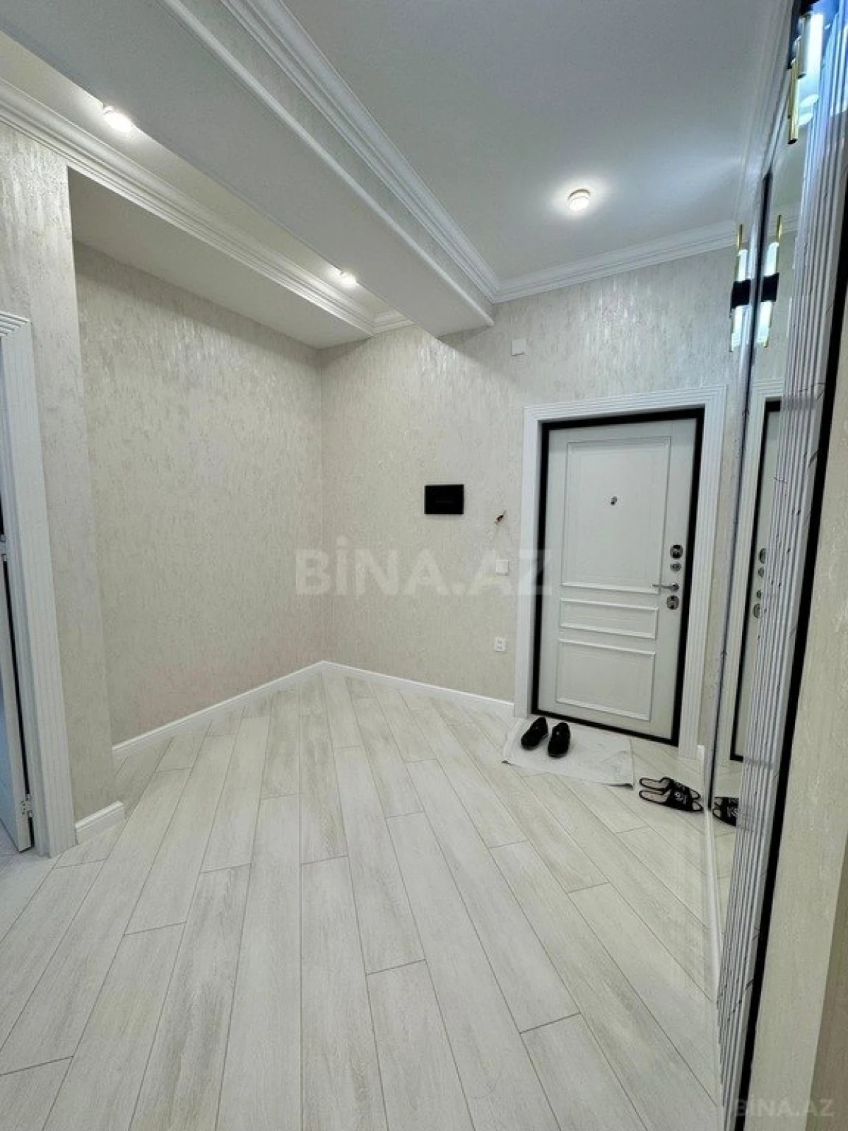 Satılır 3 otaqlı mənzil 83 m²