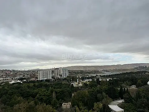 Satılır 3 otaqlı mənzil 138 m²