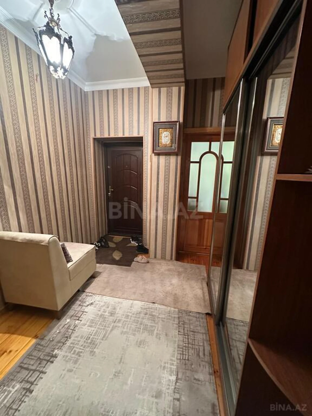 Satılır 4 otaqlı mənzil 110 m²