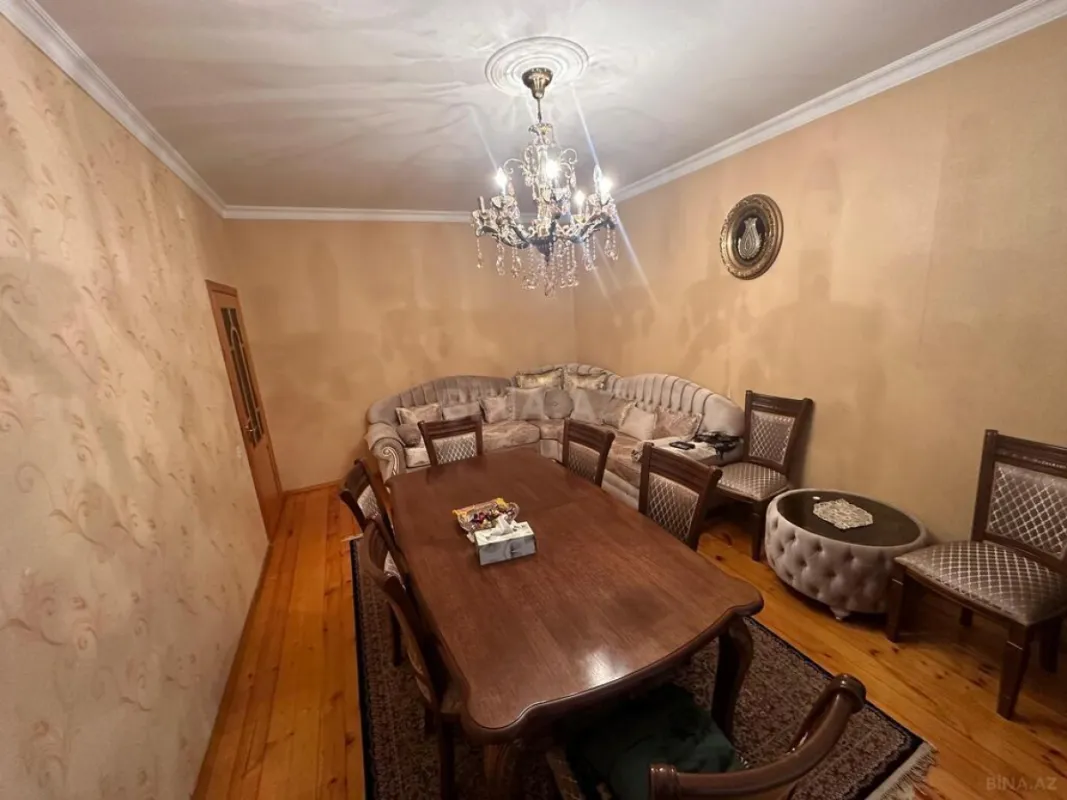 Satılır 4 otaqlı mənzil 110 m²