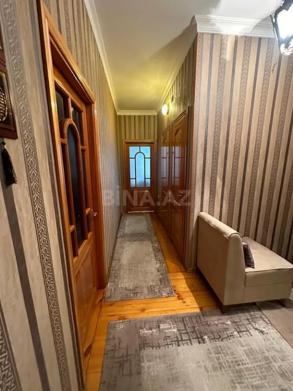 Satılır 4 otaqlı mənzil 110 m²