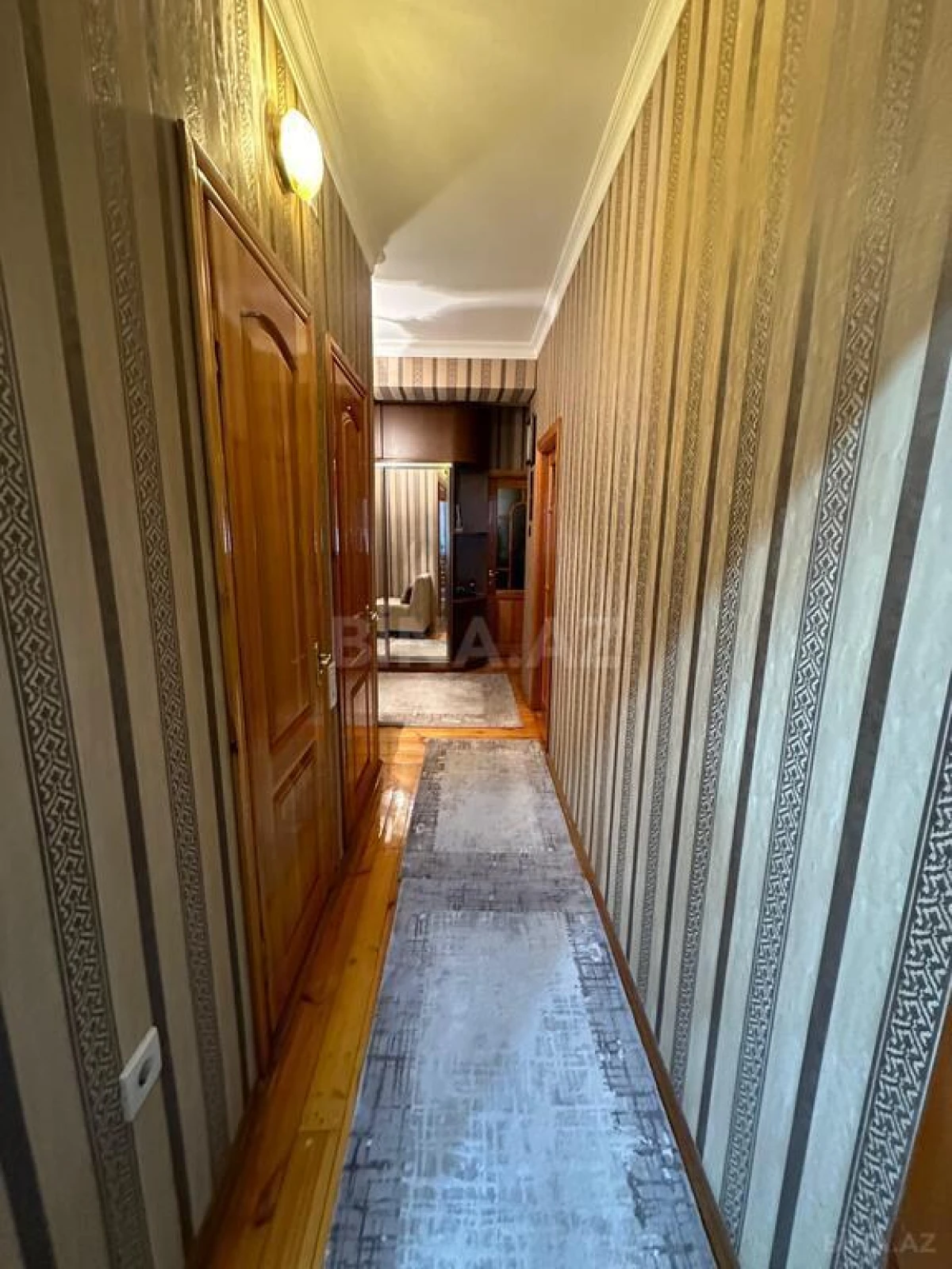 Satılır 4 otaqlı mənzil 110 m²