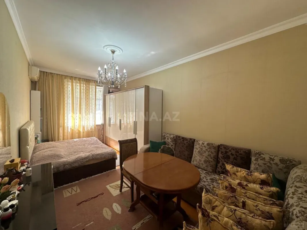 Satılır 4 otaqlı mənzil 110 m²