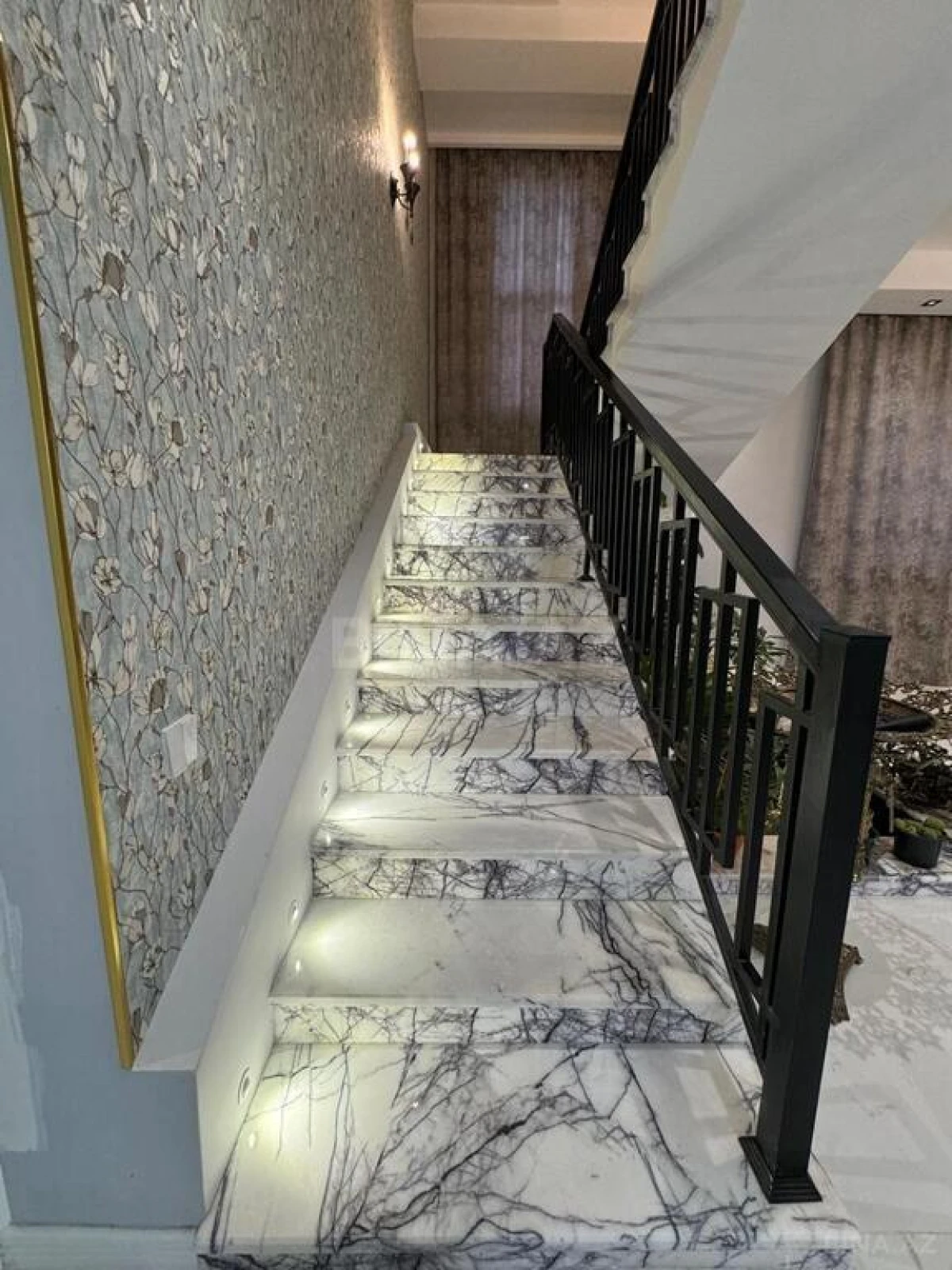 Kirayə verilir 5 otaqlı həyət evi 320 m²