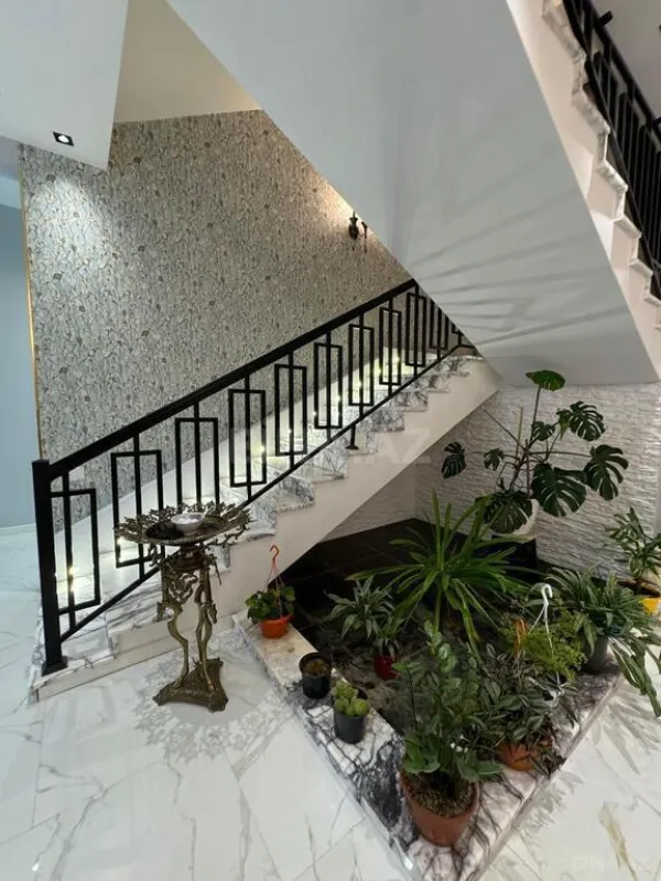 Kirayə verilir 5 otaqlı həyət evi 320 m²