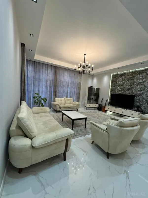 Kirayə verilir 5 otaqlı həyət evi 320 m²