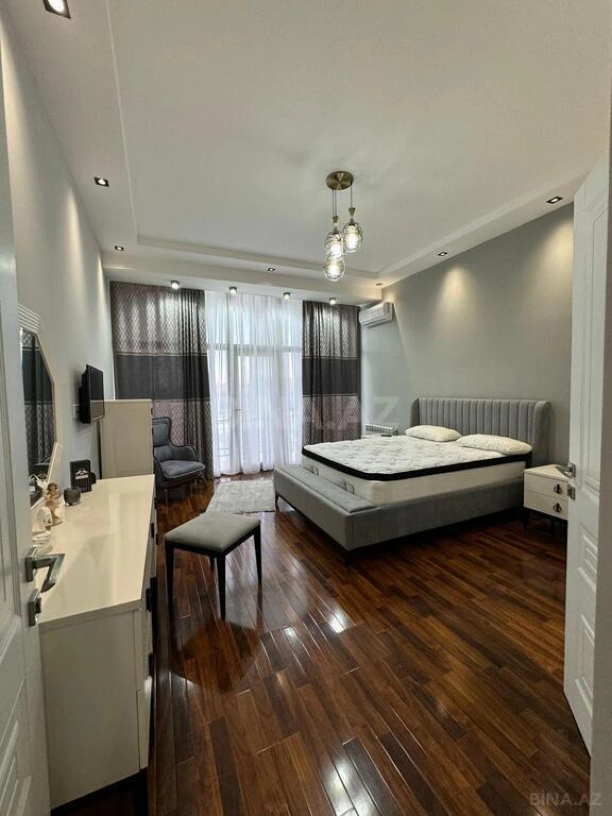 Kirayə verilir 5 otaqlı həyət evi 320 m²