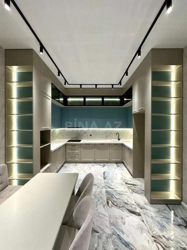 Kirayə verilir 6 otaqlı həyət evi 350 m²