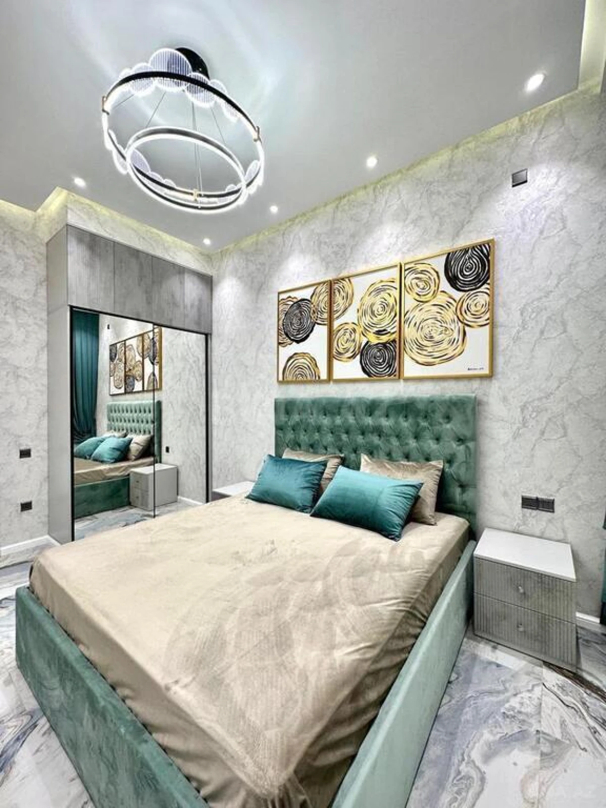 Kirayə verilir 6 otaqlı həyət evi 350 m²