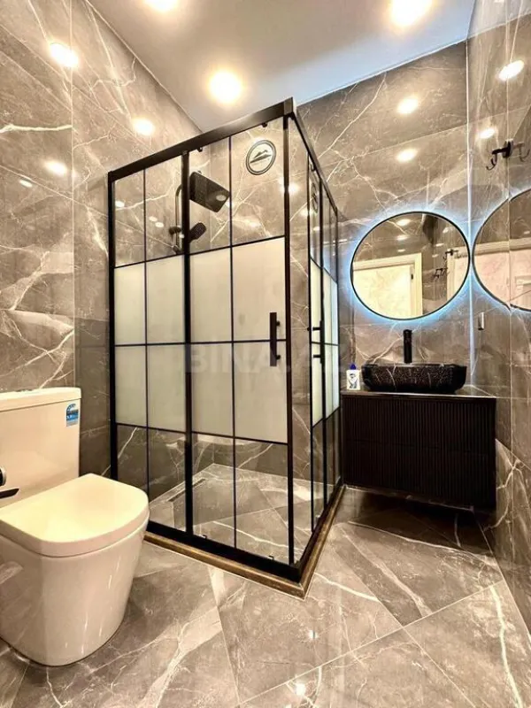 Kirayə verilir 6 otaqlı həyət evi 350 m²