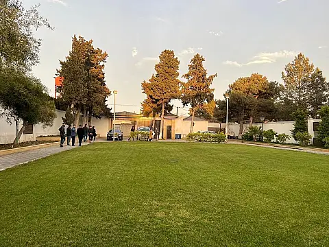 Kirayə verilir 6 otaqlı həyət evi 315 m²