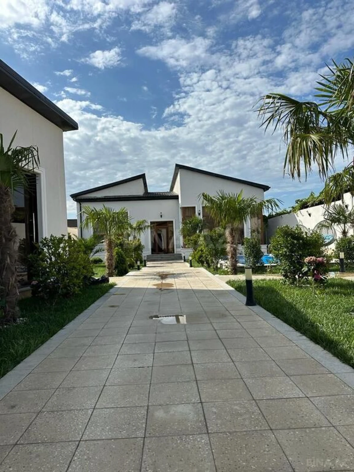 Kirayə verilir 5 otaqlı həyət evi 280 m²