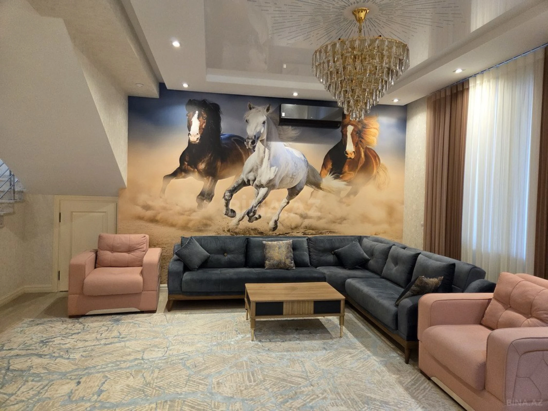 Kirayə verilir 6 otaqlı həyət evi 380 m²