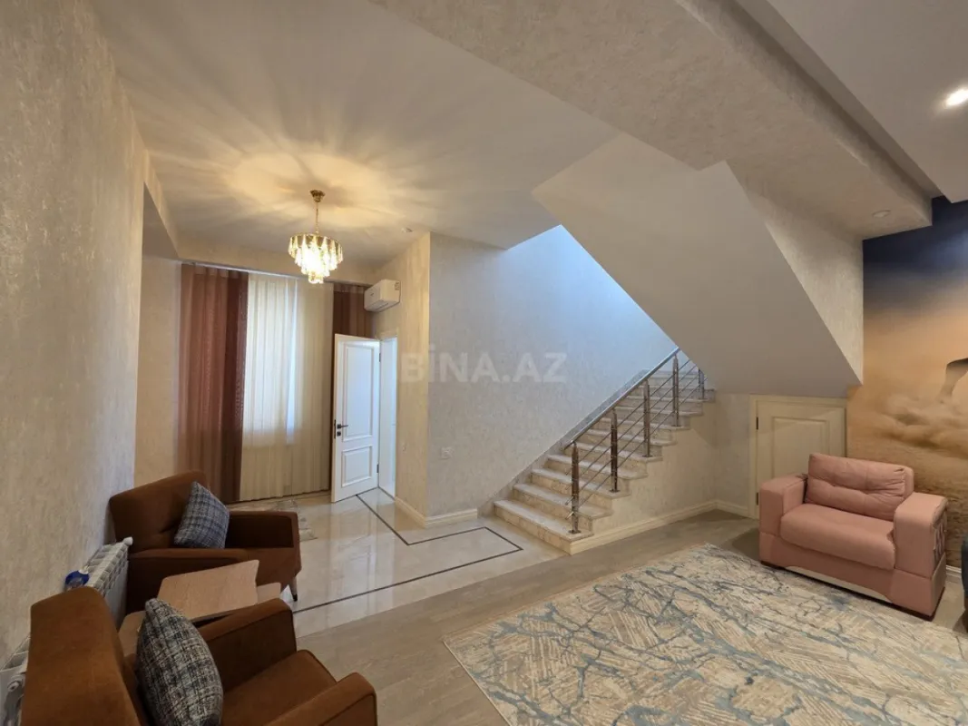 Kirayə verilir 6 otaqlı həyət evi 380 m²