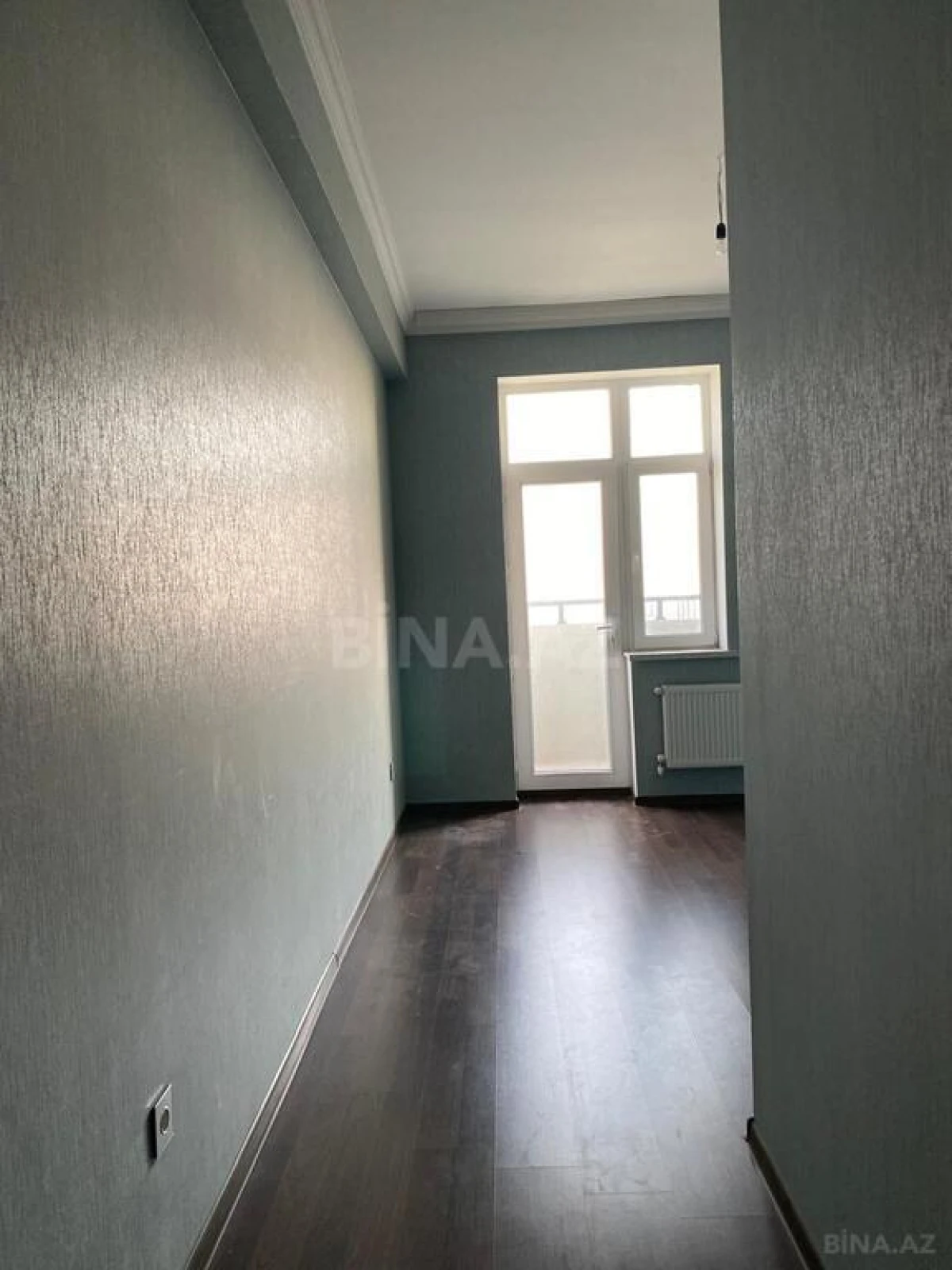 Satılır 4 otaqlı mənzil 99 m²