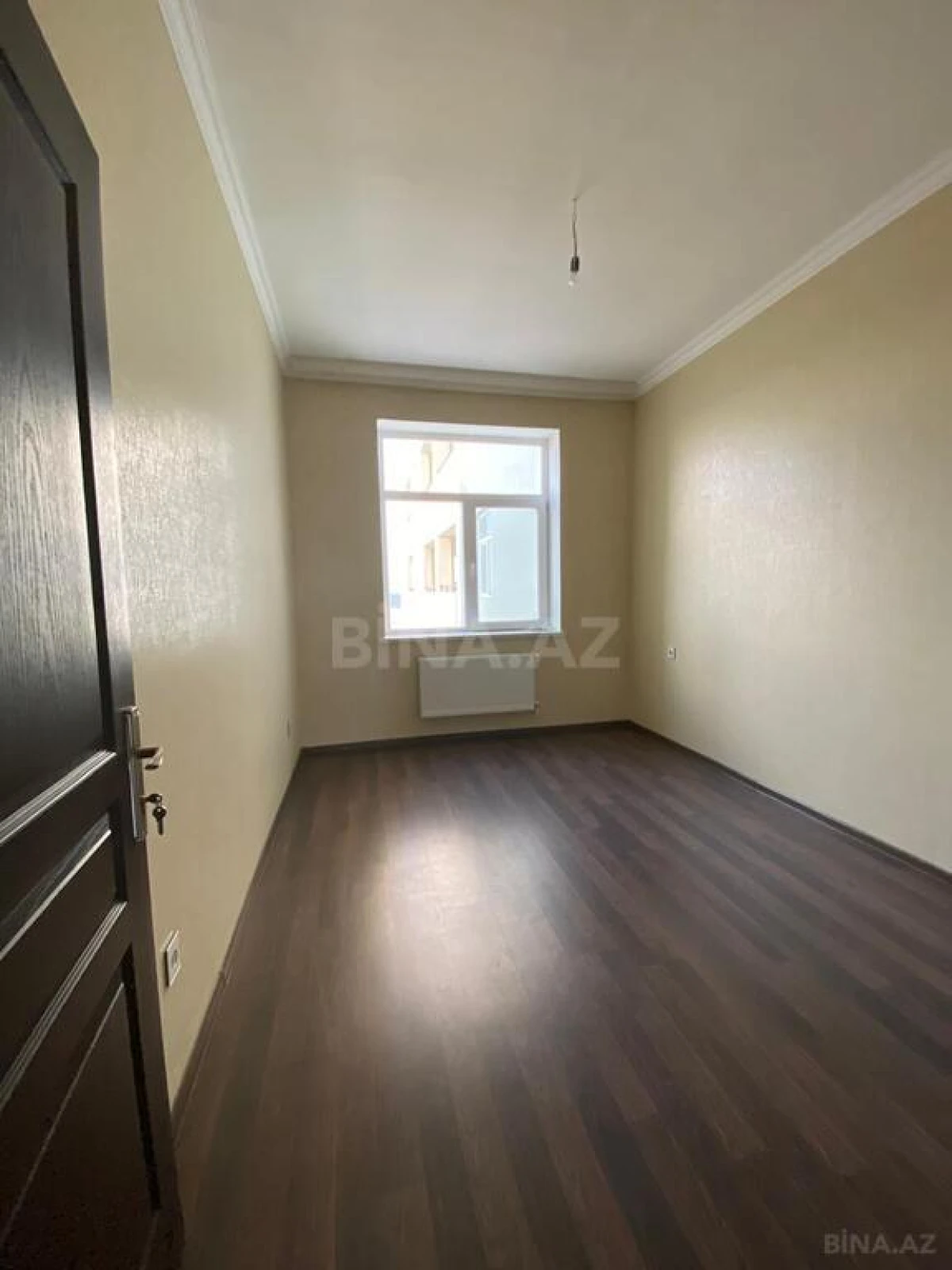 Satılır 4 otaqlı mənzil 99 m²