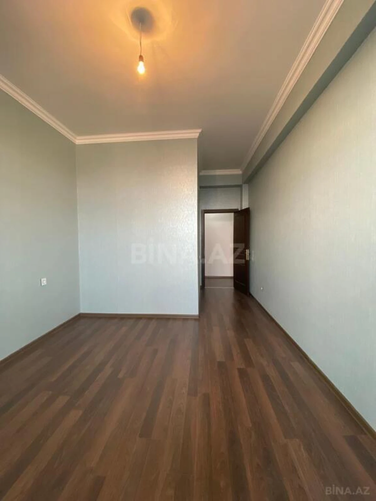 Satılır 4 otaqlı mənzil 99 m²