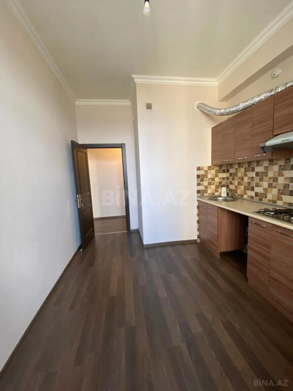 Satılır 4 otaqlı mənzil 99 m²