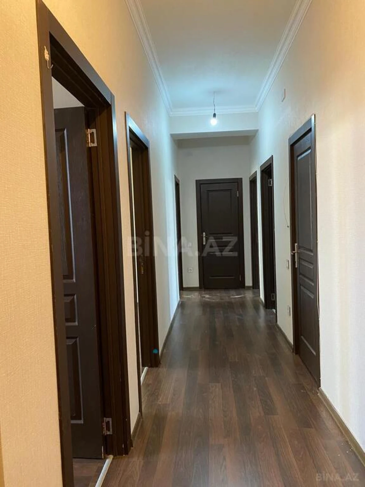 Satılır 4 otaqlı mənzil 99 m²
