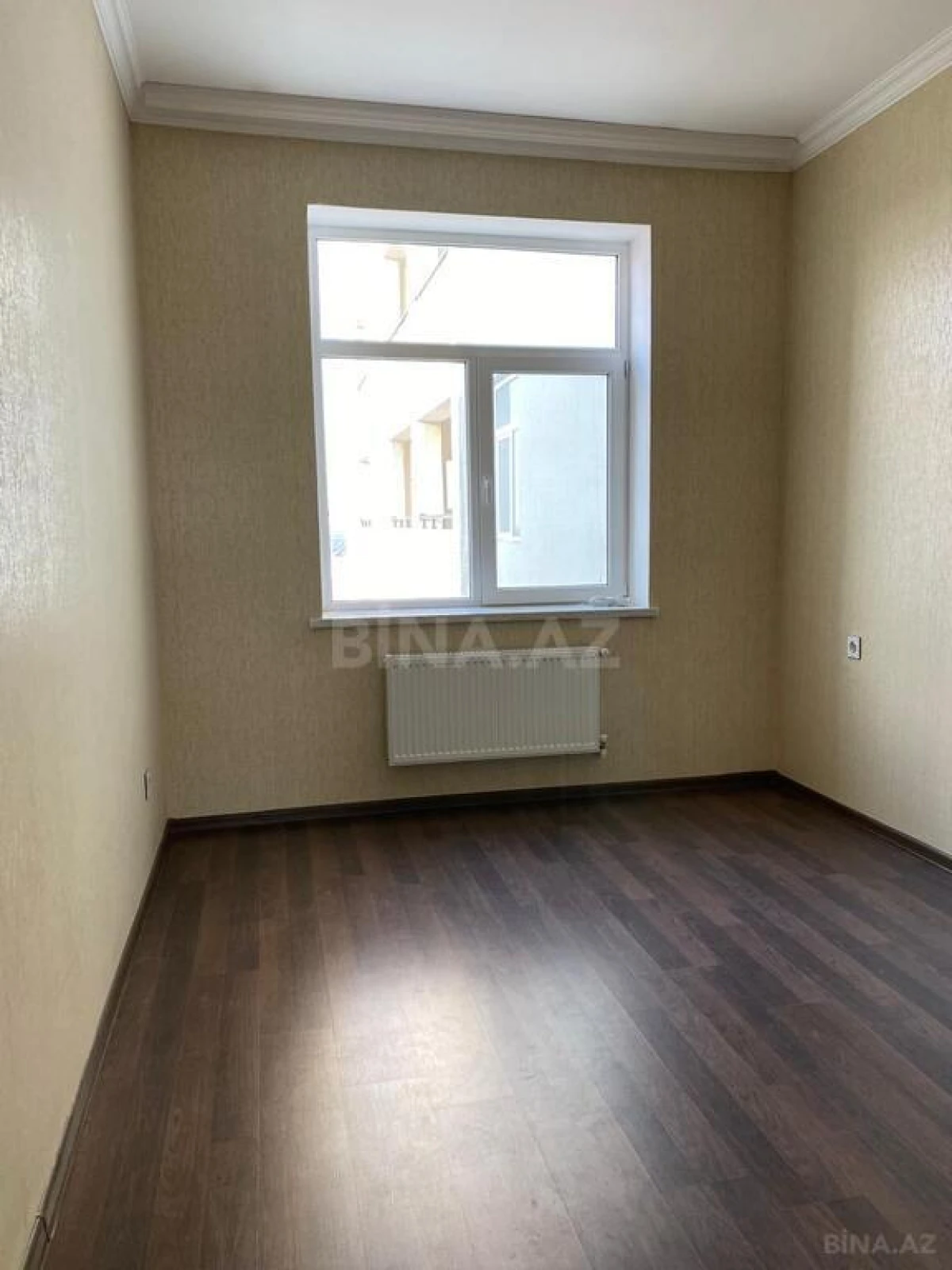 Satılır 4 otaqlı mənzil 99 m²