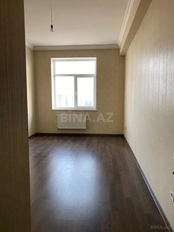 Satılır 4 otaqlı mənzil 99 m²