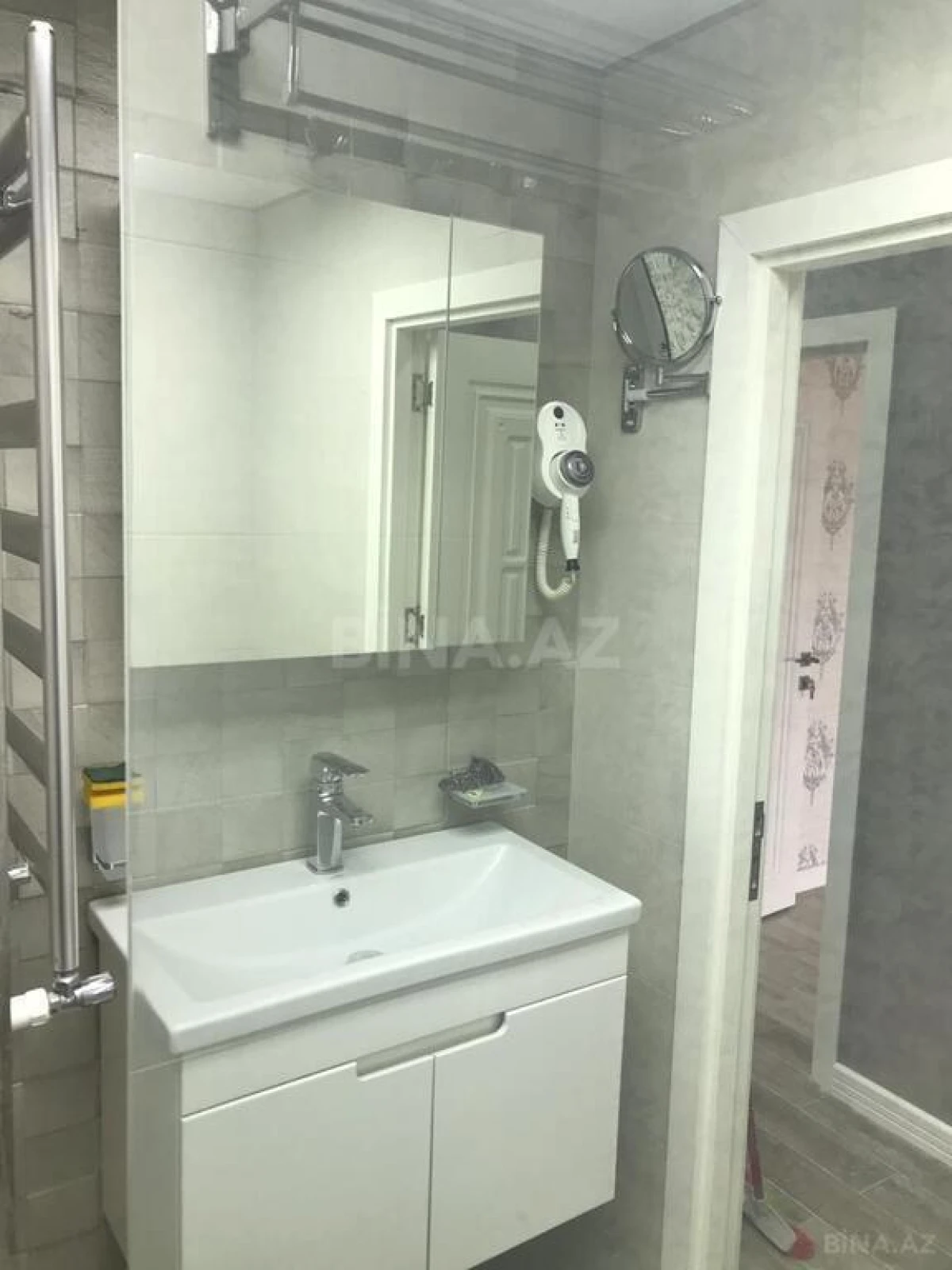 Satılır 2 otaqlı mənzil 72 m²
