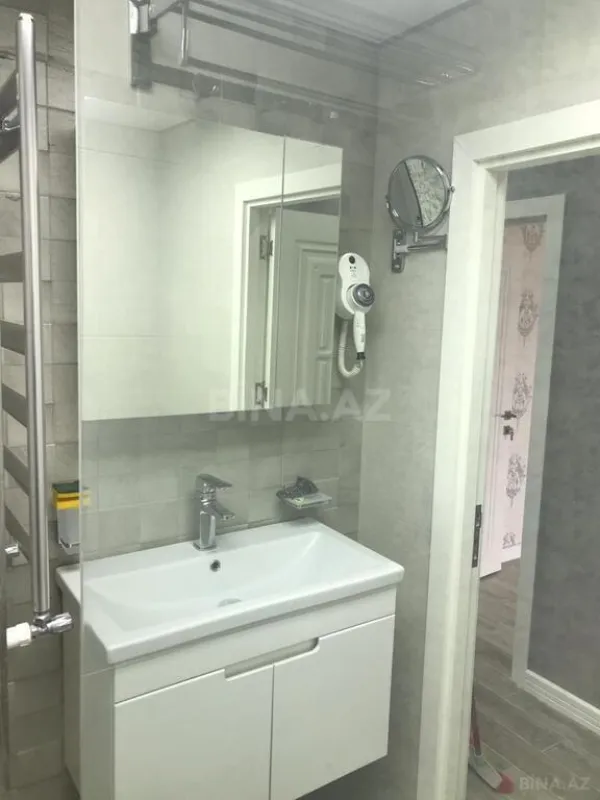 Satılır 2 otaqlı mənzil 72 m²