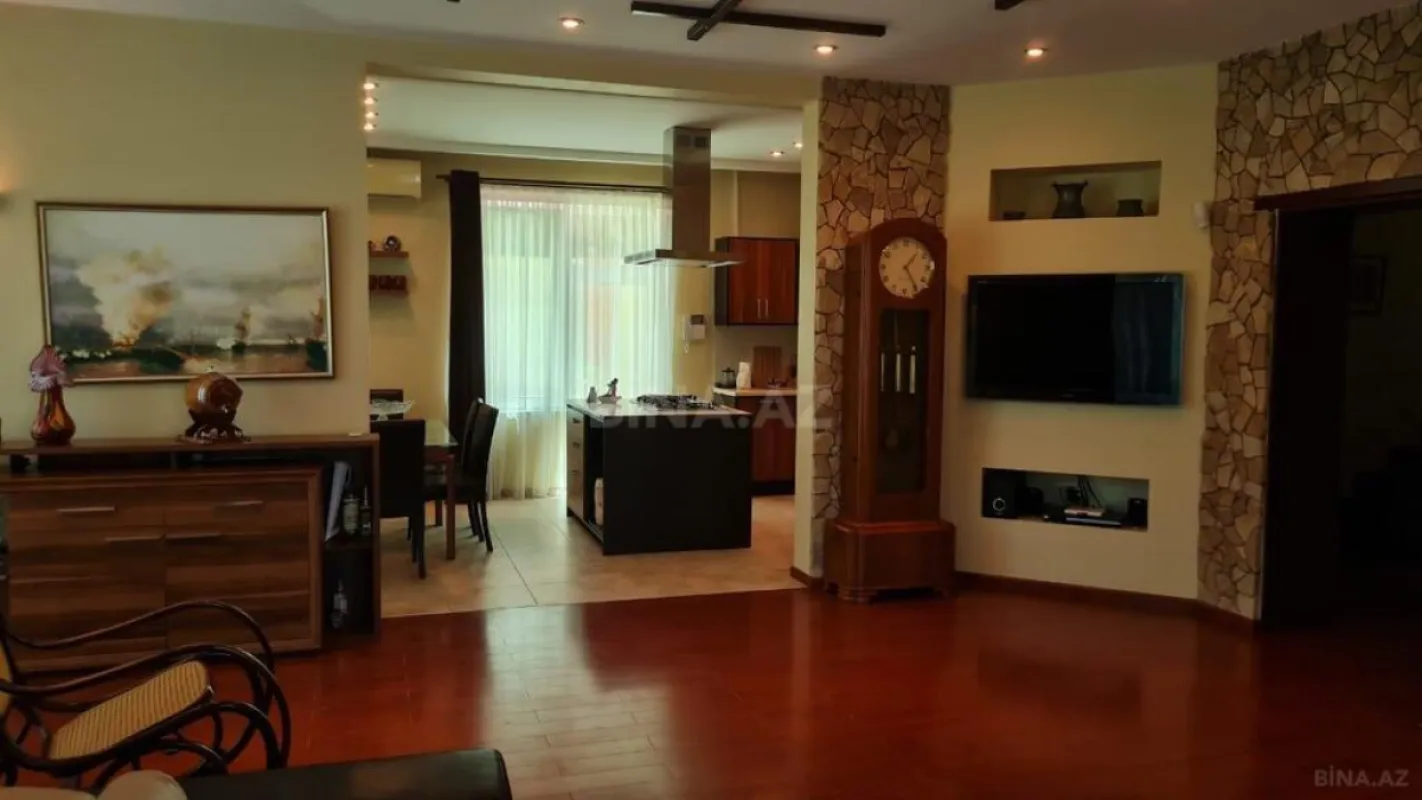 Kirayə verilir 5 otaqlı həyət evi 400 m²