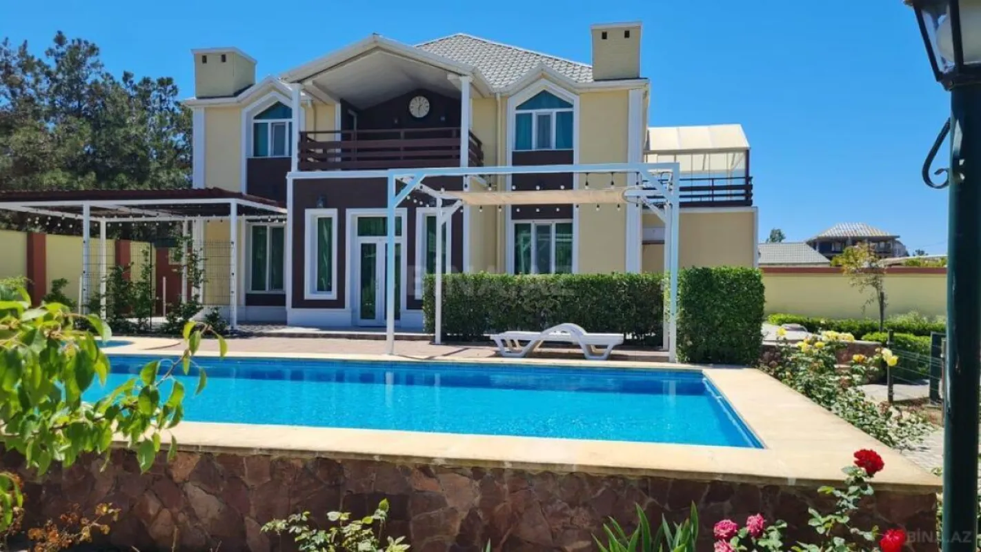 Kirayə verilir 5 otaqlı həyət evi 400 m²