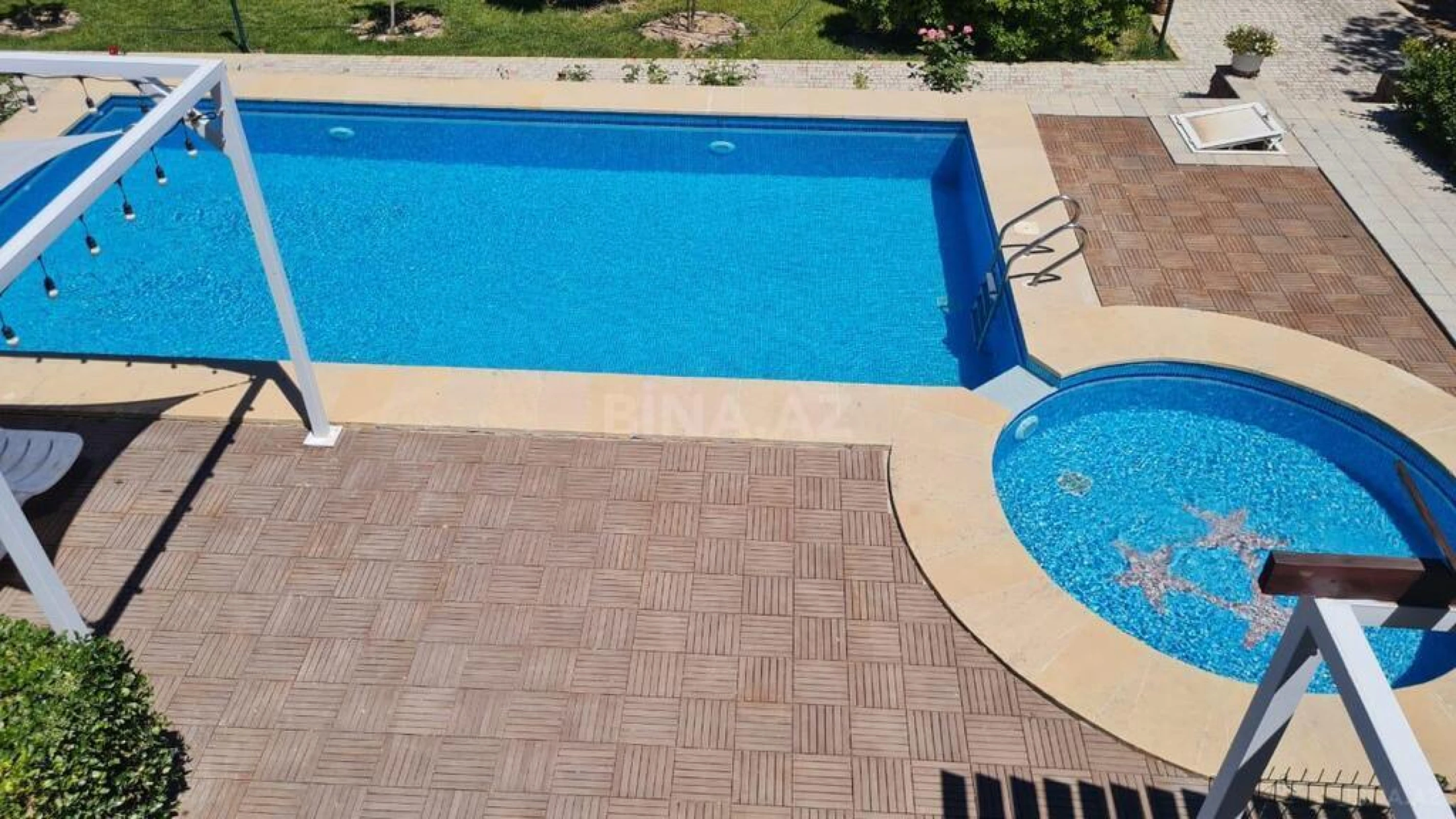 Kirayə verilir 5 otaqlı həyət evi 400 m²