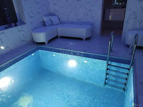 Kirayə verilir 5 otaqlı həyət evi 380 m²