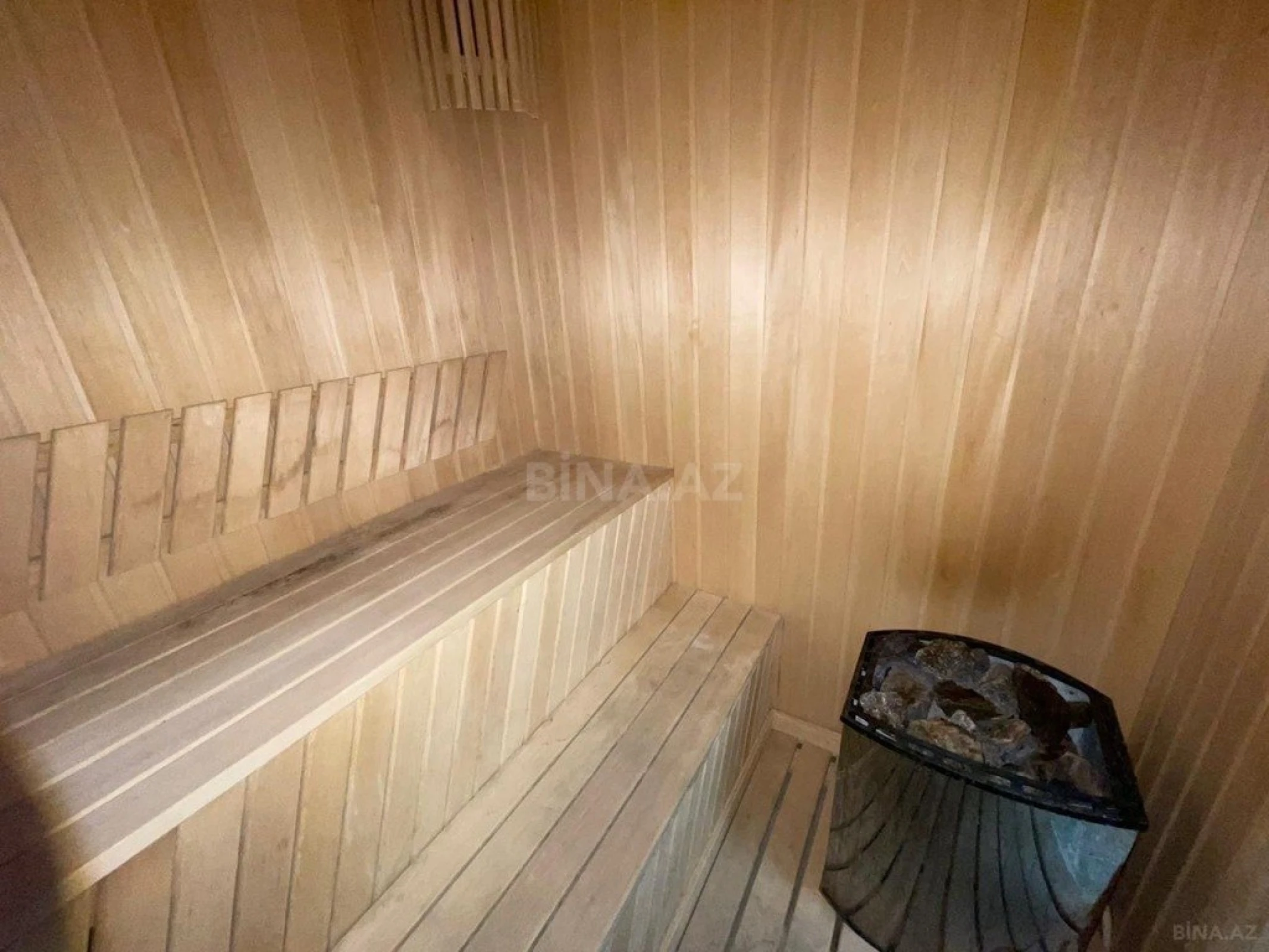 Kirayə verilir 8 otaqlı həyət evi 650 m²