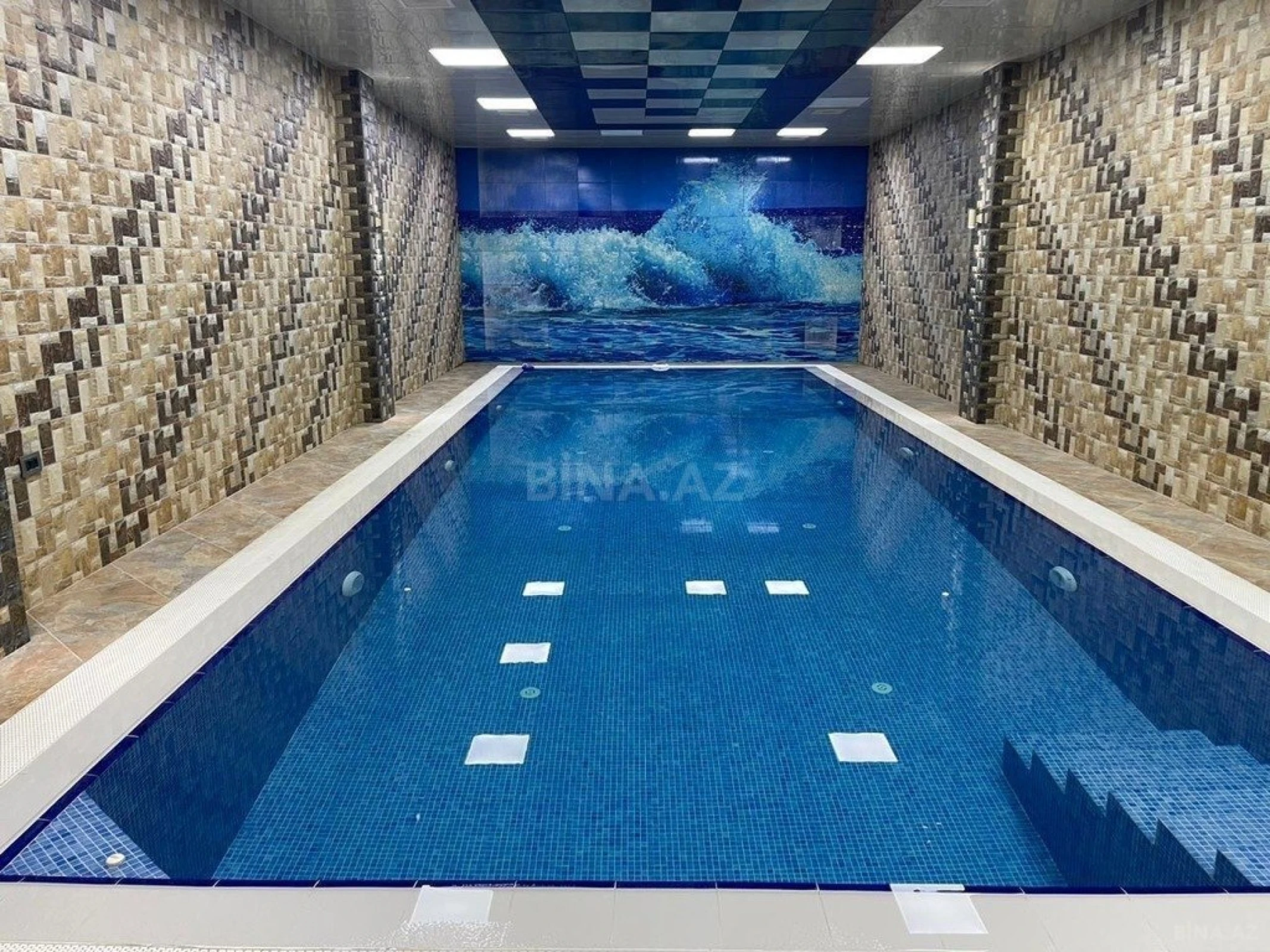 Kirayə verilir 8 otaqlı həyət evi 650 m²