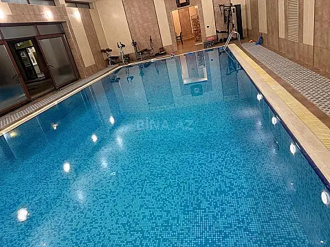 Kirayə verilir 10 otaqlı həyət evi 900 m²