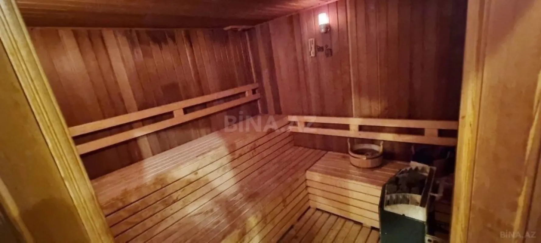 Kirayə verilir 10 otaqlı həyət evi 900 m²