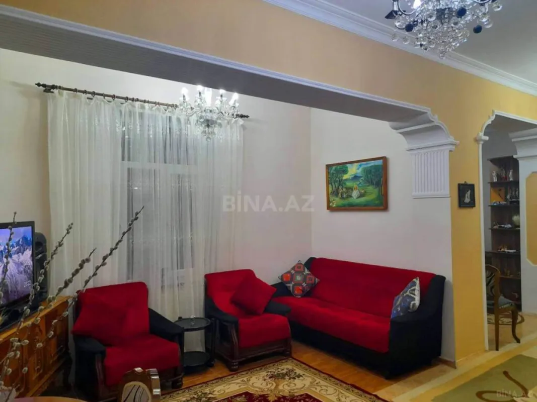 Satılır 7 otaqlı həyət evi 360 m²