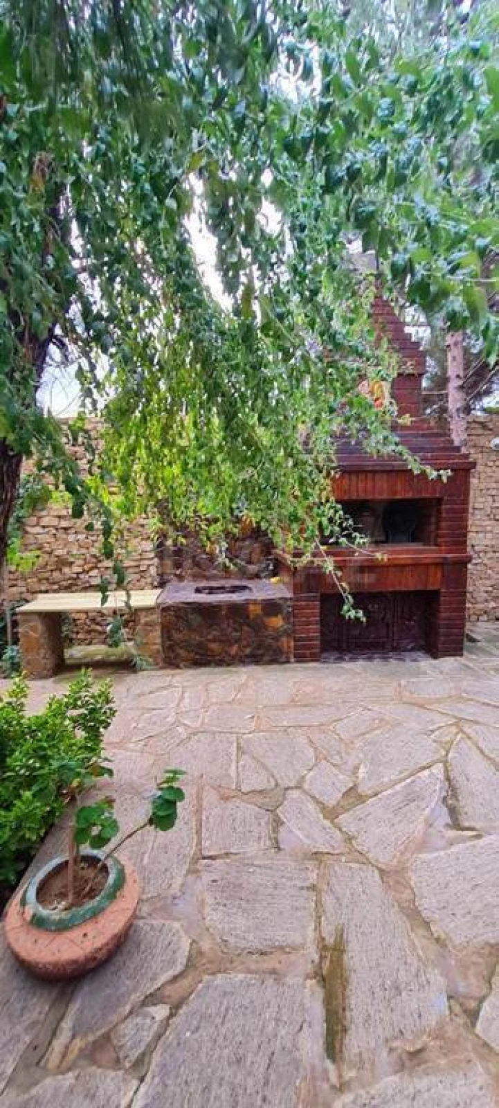 Satılır 7 otaqlı həyət evi 360 m²