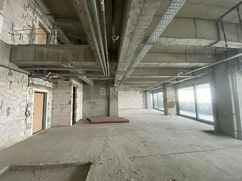 Satılır 4 otaqlı mənzil 249 m²