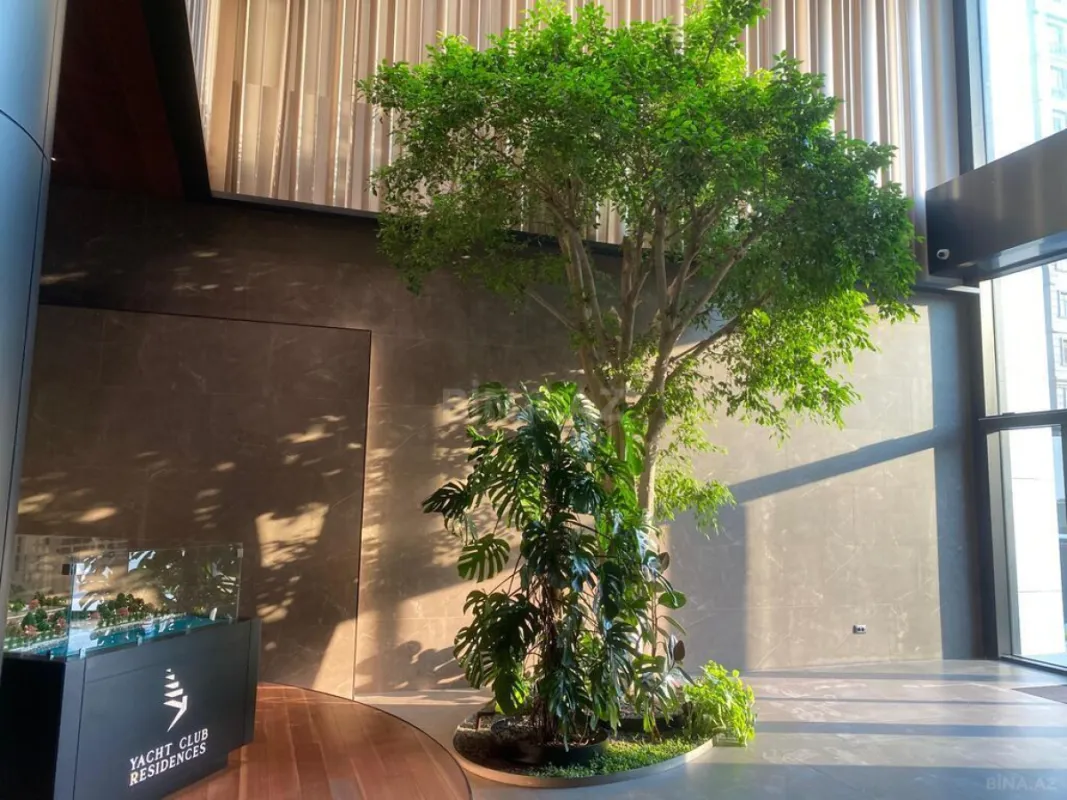 Satılır 4 otaqlı mənzil 249 m²