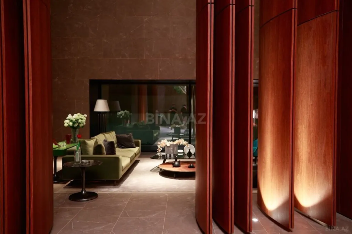 Satılır 5 otaqlı mənzil 288.8 m²