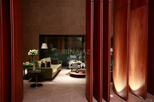 Satılır 5 otaqlı mənzil 288.8 m²