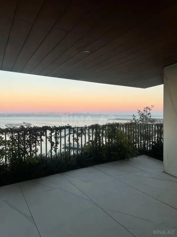 Satılır 5 otaqlı mənzil 288.8 m²