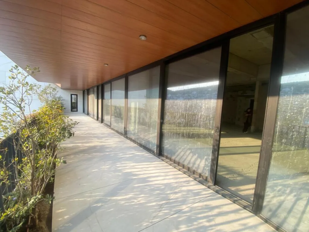 Satılır 5 otaqlı mənzil 288.8 m²